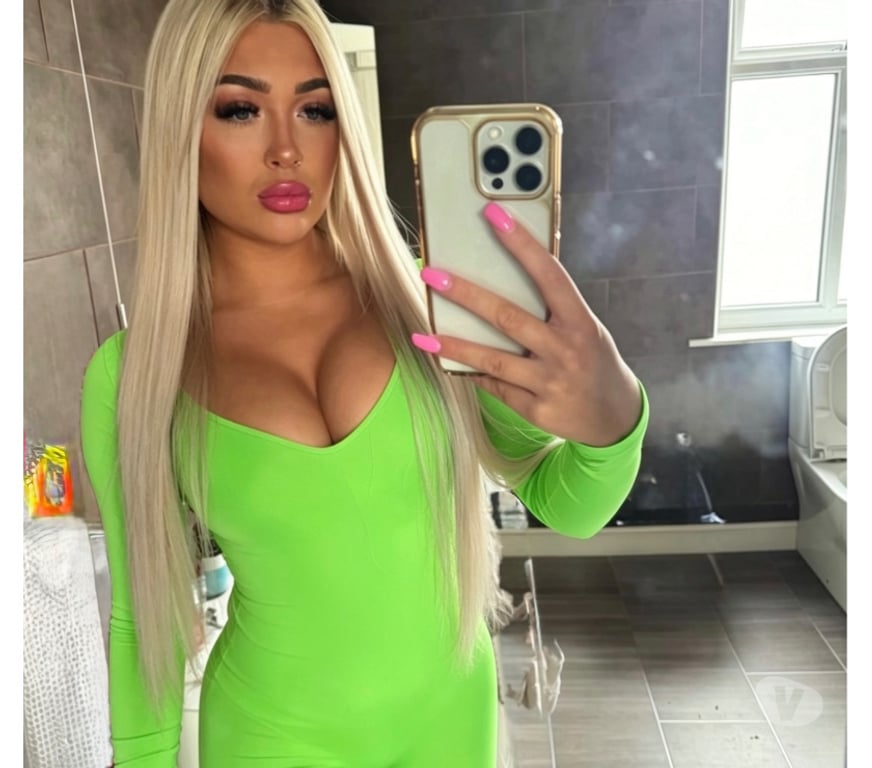Escorts West Sussex Crawley - Photos for 🅗🅞🅣 🅑🅛🅞🅝🅓🅔 PARTY🔝NO RUSH❎