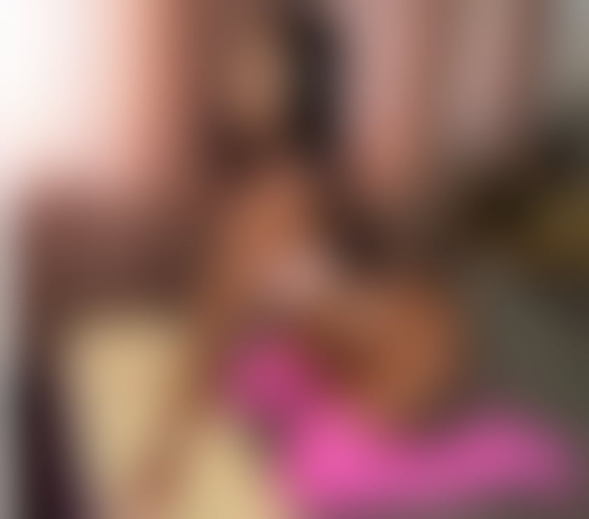 Escorts Horley Reigate and Banstead - Photos for 🩵HOT 💜 NEW IN TOWN 🩵 CAL ANYTIME