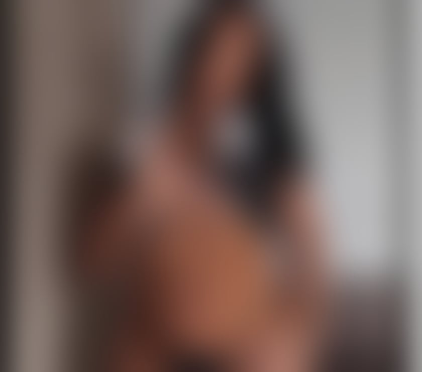  Escorts & Erotic Massage West Ealing West London - Photos for New in town 😘 Mona 😘 Party Girl