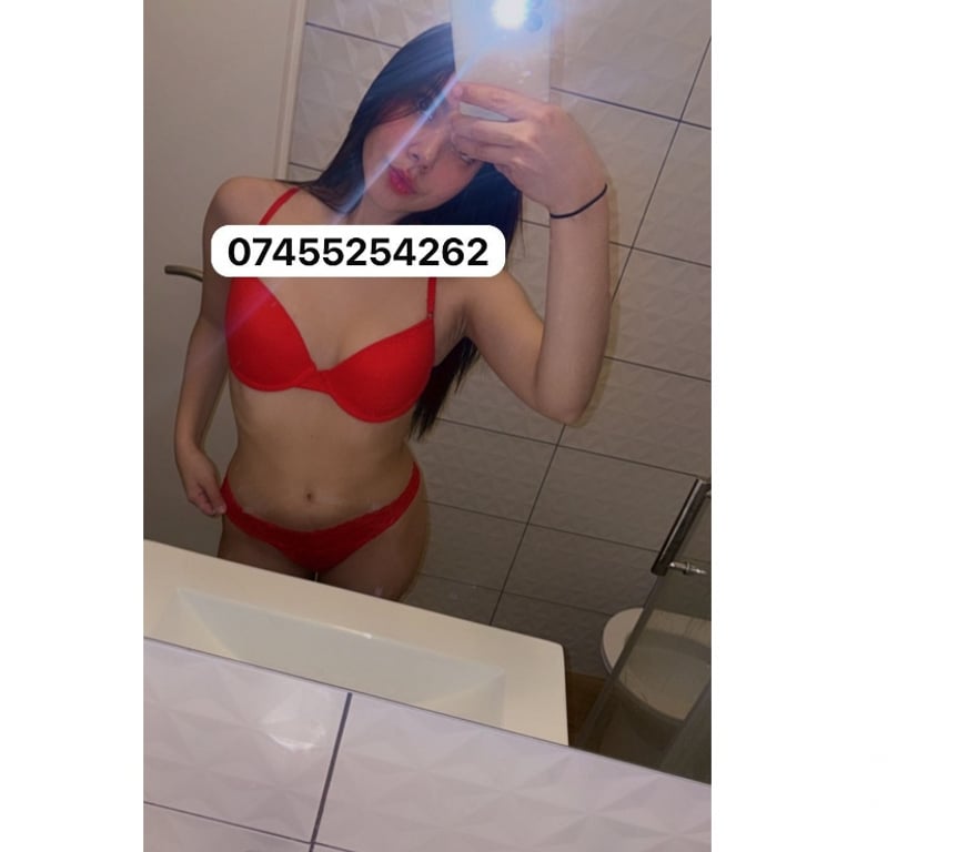 Escorts Essex Chelmsford - Photos for Petite Sofia 😻🔥