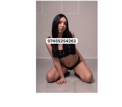 Escorts Chelmsford City Centre Chelmsford - Photos for Petite Sofia 😻🔥