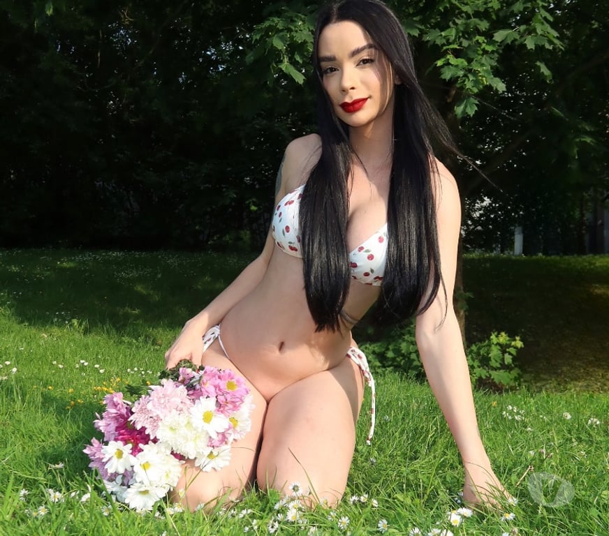 Trans Escorts West Yorkshire Leeds - Photos for Irys Collins 🍆🍑💦