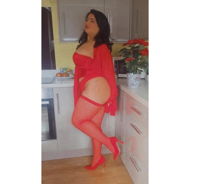 Escorts Kent Tonbridge and Malling - Photos for Julie GFE brazilian 🇧🇷
