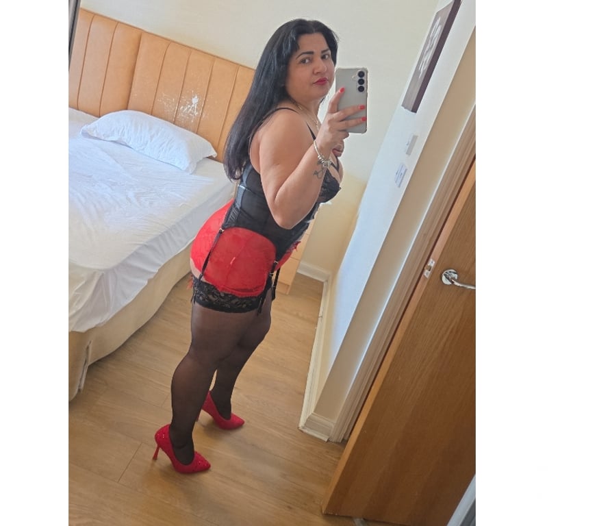 Escorts Kent Tonbridge and Malling - Photos for Julie GFE brazilian 🇧🇷
