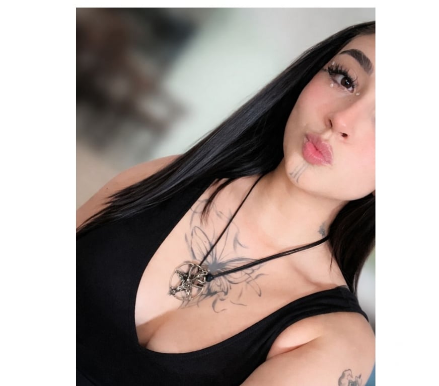 Escorts East London Blackwall - DLR Station - East London - Photos for Your Bombomcito Latina