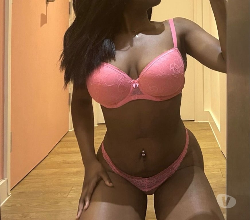 Escorts East London Whitechapel - East London - Photos for BOMBSHELL 💣 PARTY BABE VEE
