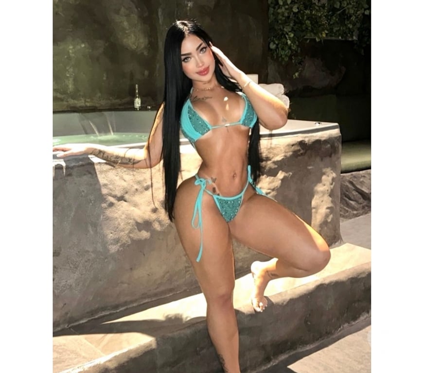 Escorts East London Stratford International - DLR Station - East London - Photos for CHARMING AND ATTRACTIVE BRUNETTE 💋🔥