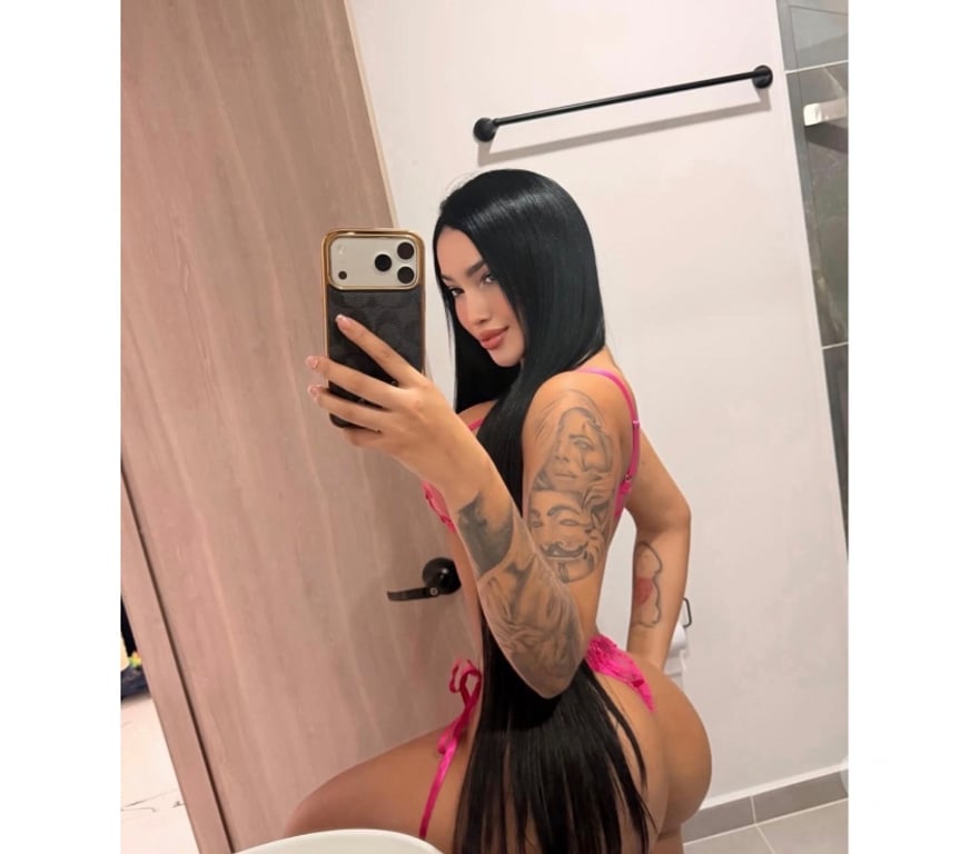 Escorts East London Stratford International - DLR Station - East London - Photos for CHARMING AND ATTRACTIVE BRUNETTE 💋🔥