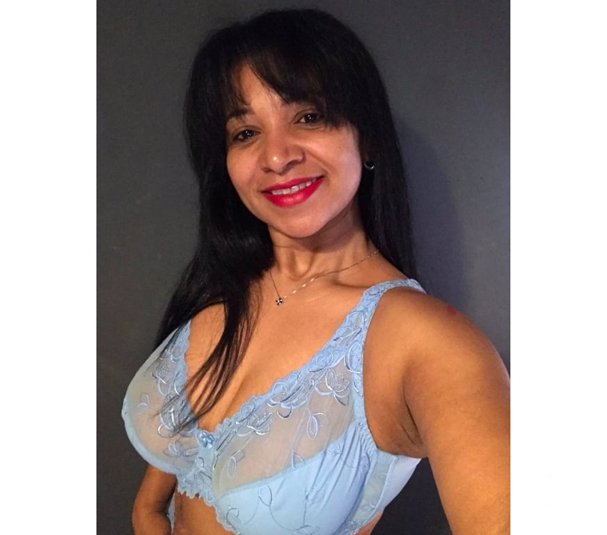 Escorts Falkirk Falkirk Town Centre - Falkirk - Photos for Pamela sweet lady pics real boobs 38DD natural 💋💋