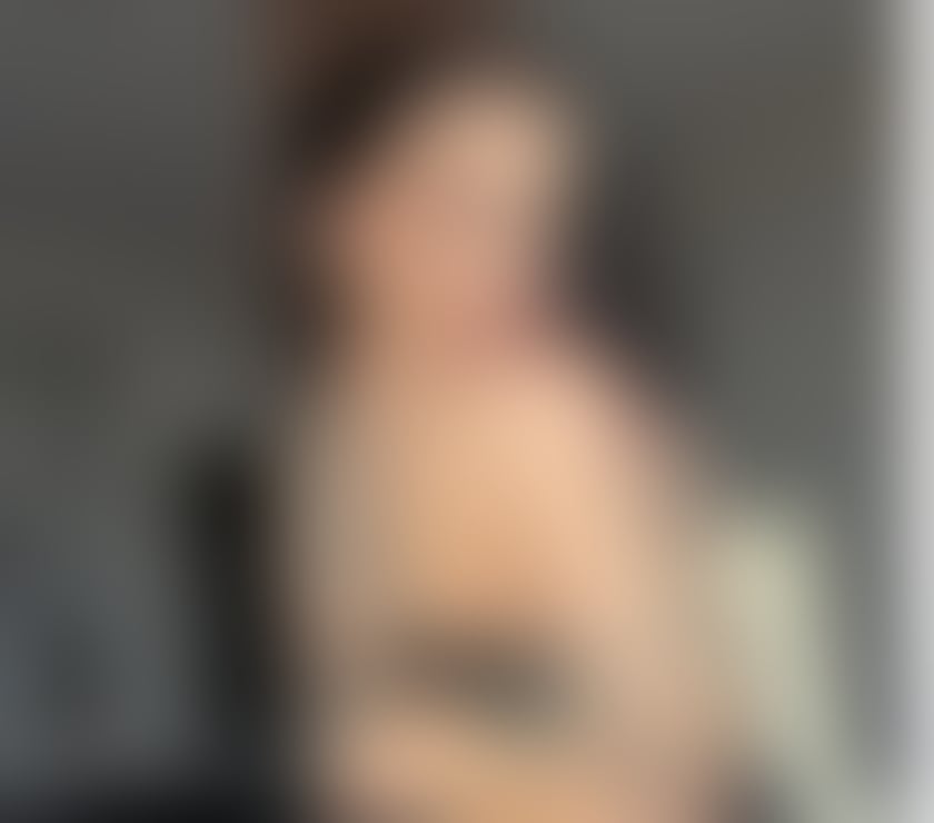 Escort Cardiff City Centre Cardiff - Photos for Lola 🍓 here 24h party🫠 new town 🏙️