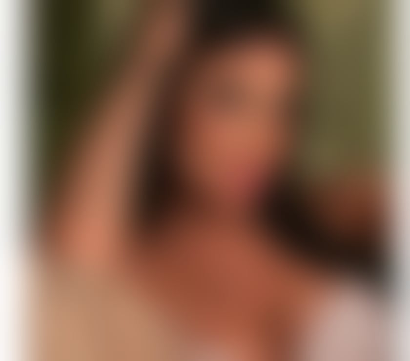Photos for 💋🔥 SEDUCTIVE BRUNETTE 💋😈