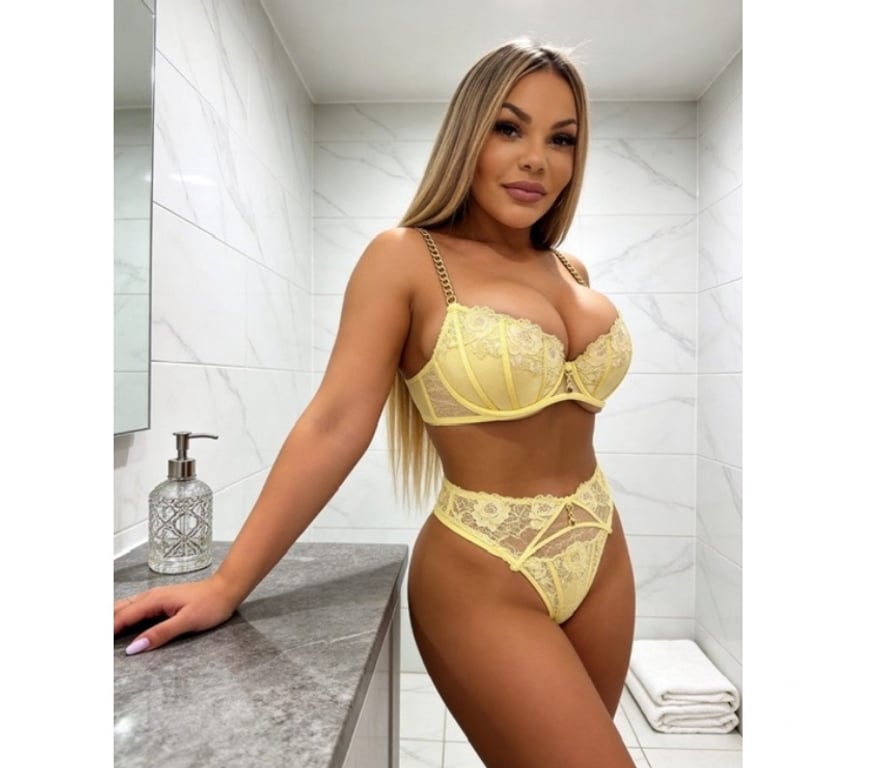 Escorts Hull Hull City Centre - Hull - Photos for Real 38EE Busty Blonde Latina🇧🇷