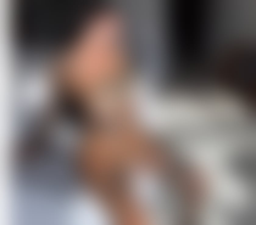 Photos for naughty Latina 🇧🇷 real in the city 💅🏼🍒