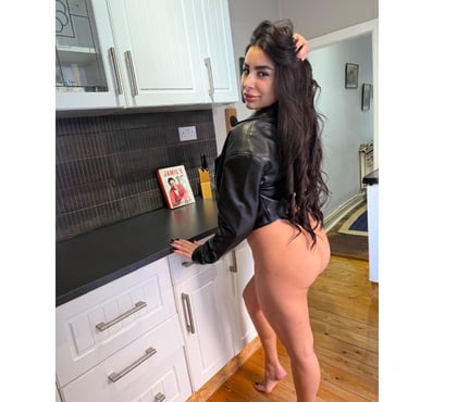 Spanish Escorts Leeds City Centre Leeds - Photos for Brunette with big breasts 🔥🇧🇷