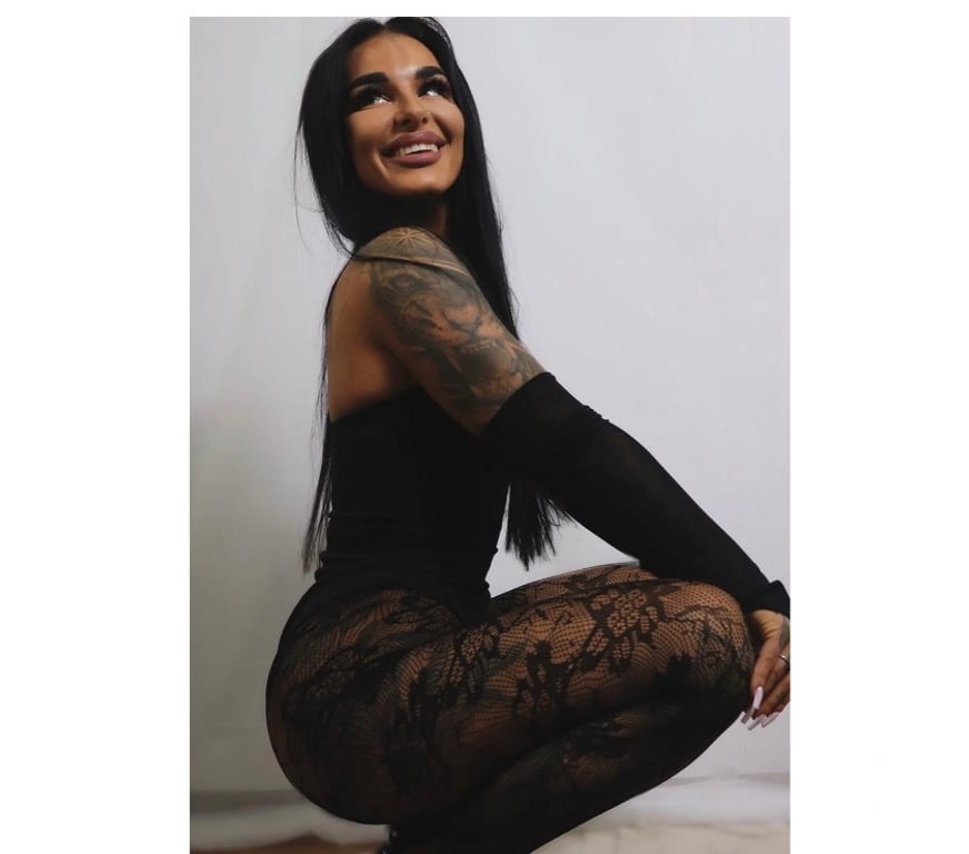 Escorts Derbyshire Chesterfield - Photos for Ema new here party girl only outcall