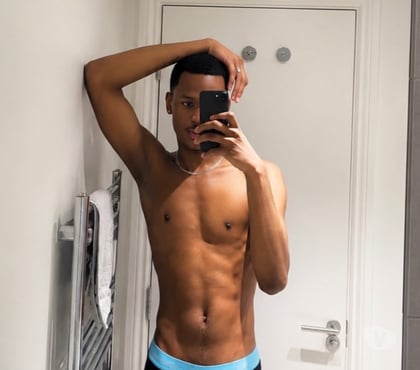 Gay Escorts Westminster Central London - Photos for Discreet & Attractive Guy – Available Across London