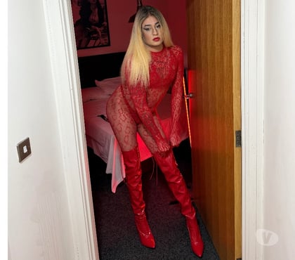 Trans West Croydon Station South East London - Photos for MISTRESS CRYSTAL 😈🔥 LONG SESSION