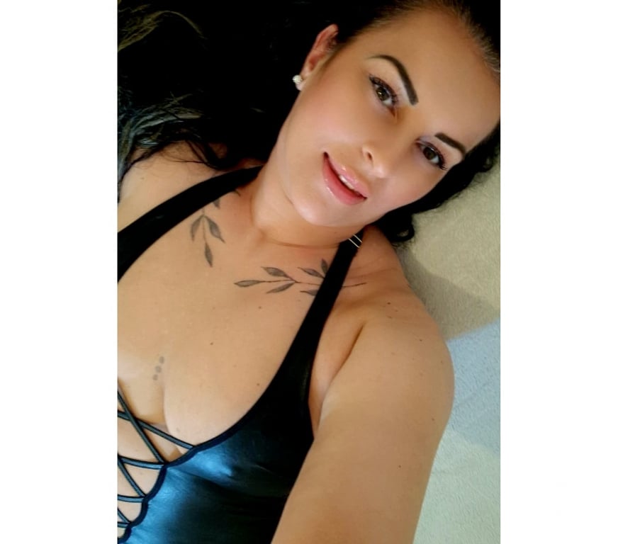 Escorts East London Leytonstone - East London - Photos for Mature curvy lady for you ♥️ no rush
