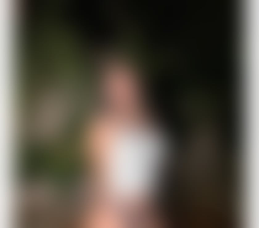 Escorts Wiltshire Swindon - Photos for Hannah Next Door 💋