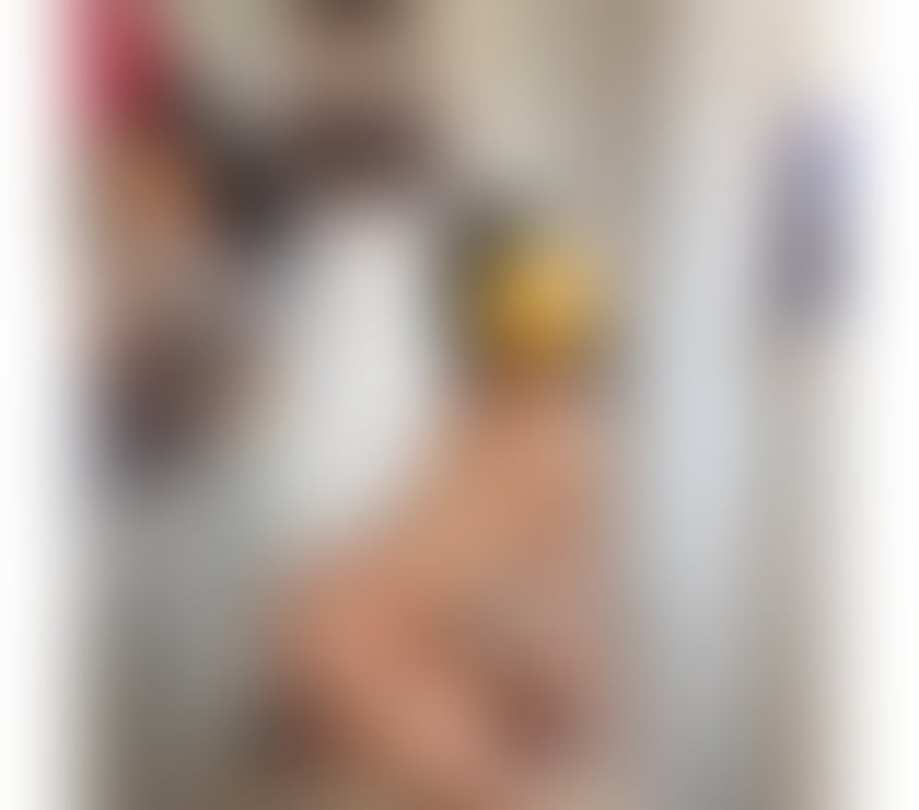 Escorts South Yorkshire Sheffield - Photos for Hello. Guys. I m here. Fresh. And new