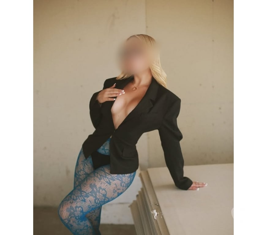 Escorts County Durham Darlington - Photos for Colombian passing through the city 🍓💯🔥