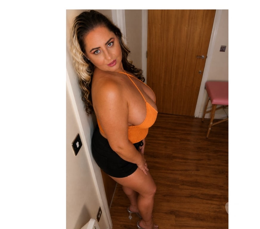 Escorts West Midlands Birmingham - Photos for REAL 38H BUSTY BLONDE GIRL IN CHINA TOWN OWO👍CIM