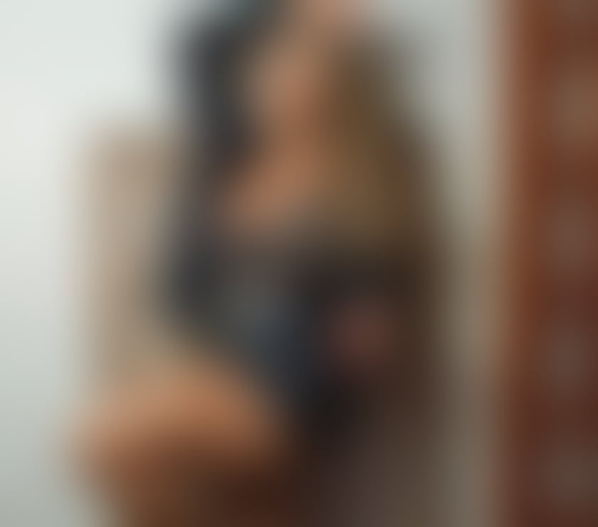 Escorts Surrey Guildford - Photos for NEW JULIE 🔞 HIGH CLASS NAUGHTY BLOND 👅🍑