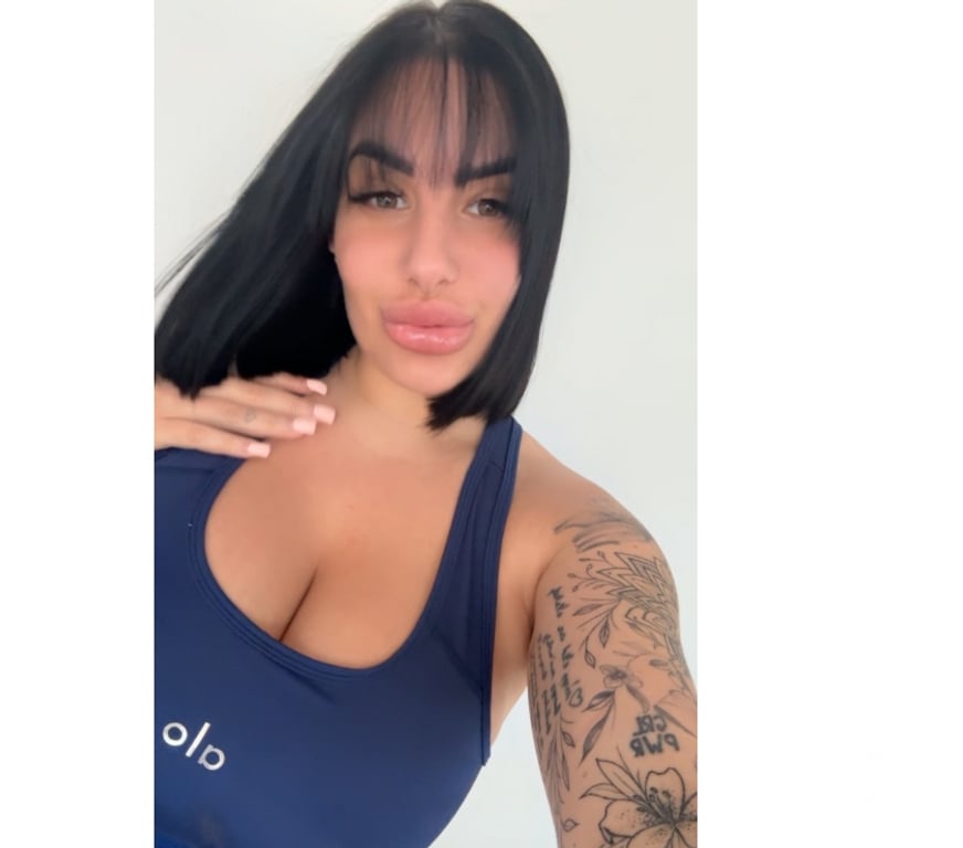 Escorts Kent Medway - Kent - Photos for Alexa 🍑❤️ it’s here