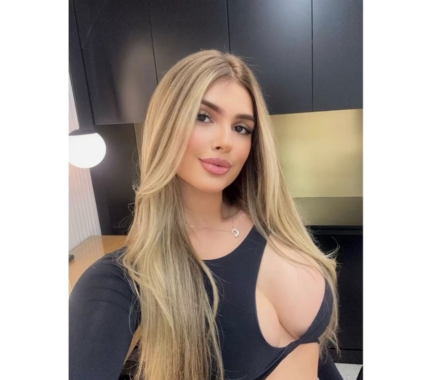 Escorts West Yorkshire Leeds - Photos for CAROL 🇧🇷🍾🍒 girlfriend 🌹❤️