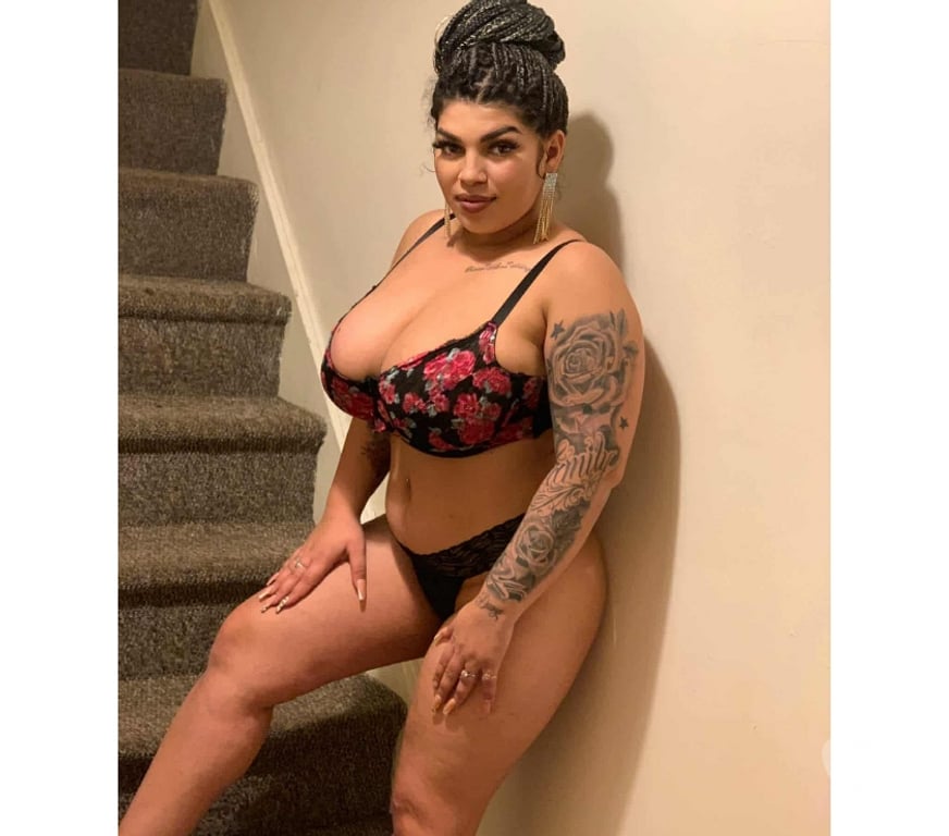 Escorts West Midlands Birmingham - Photos for SELYN PARTY 🎉 GIRLS HERE OUTCALL