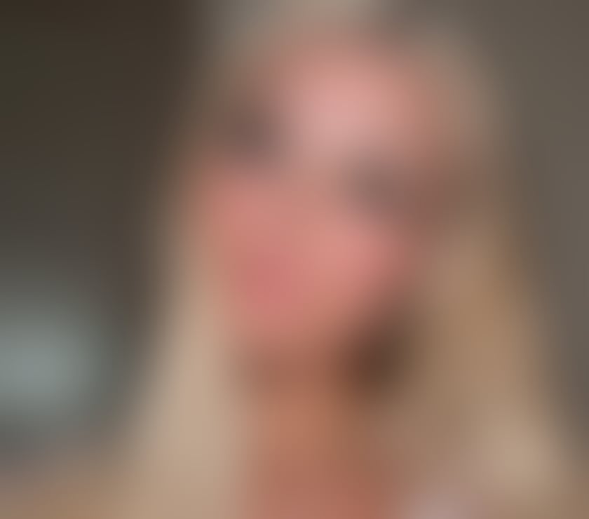 Escorts Crumpsall Manchester - Photos for Chic Blonde Ready for Memorable Moments