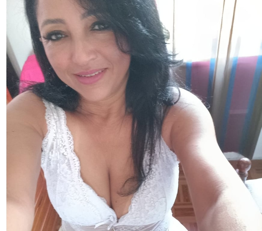 Escorts East London Aldgate Station - East London - Photos for MATURE PHOTO 100% REAL