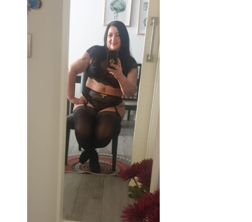 Escorts Tyne and Wear Gateshead - Photos for Sandra, a horny Latina, offers a professional relaxing massa