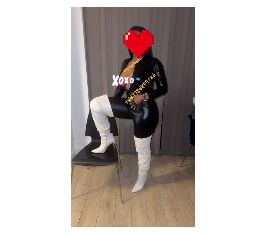 Escorts North West London Barnet Gate - North West London - Photos for SEXY BIG BUM EBONY TASHA NAUGHTY Partybabe LONDON