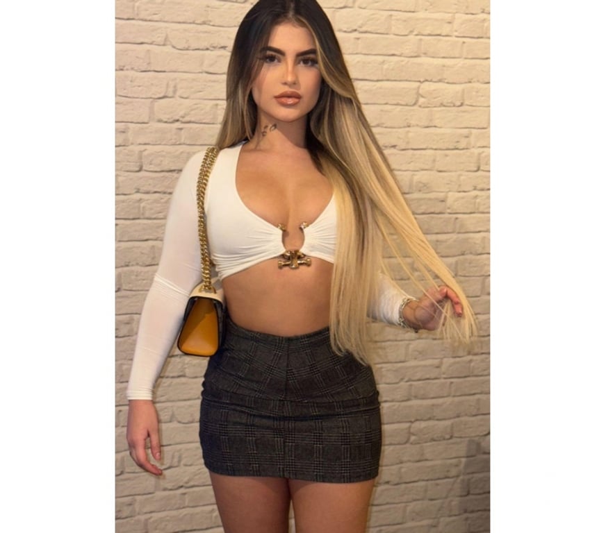 Escorts Warwickshire Warwick - Photos for Blond Brazilian first time in city 🍑
