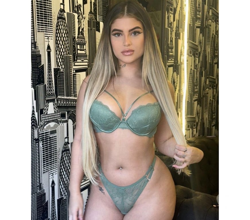 Escorts Warwickshire Warwick - Photos for Blond Brazilian first time in city 🍑