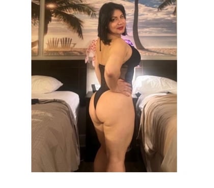 Escorts Belfast City Centre (South) Belfast - Photos for Mature curve Italian week only toys