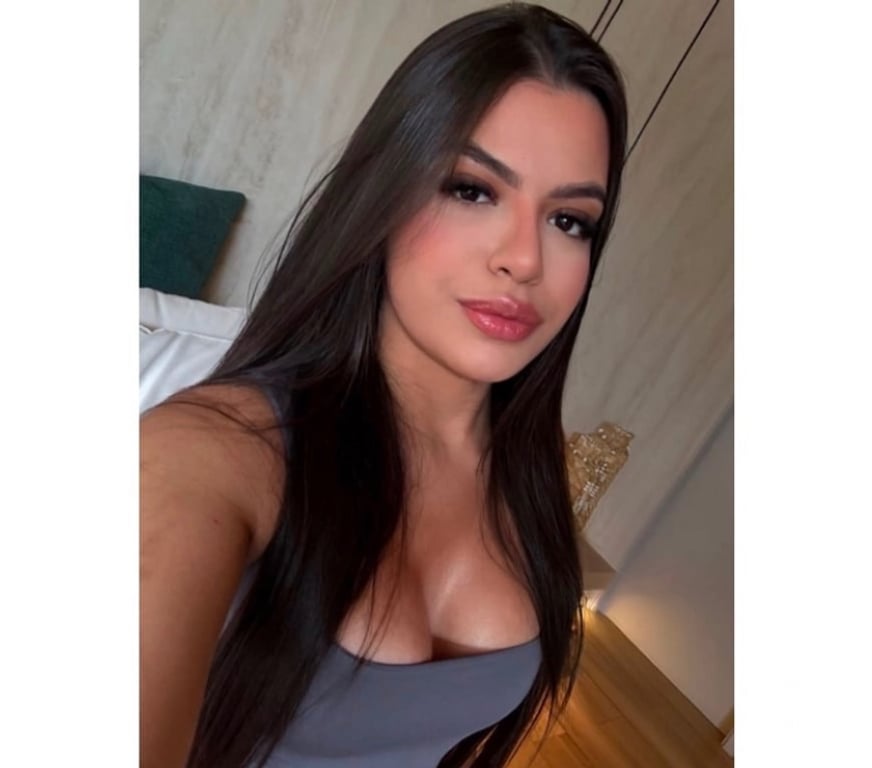 Escorts South West London Battersea - South West London - Photos for Laura - Brazilian Partyy girl (extras)