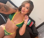 Mia, a lovely girl, real photos.