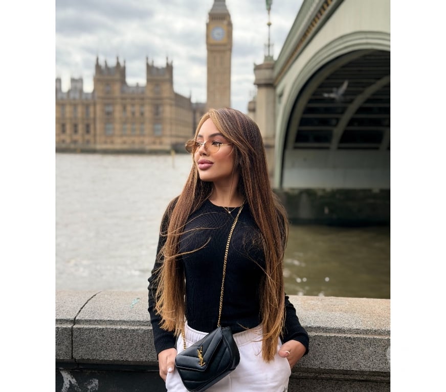Escorts North West London Colindale - North West London - Photos for Mia, a lovely girl, real photos.