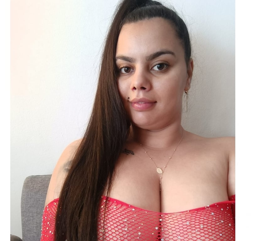 Escorts Merseyside Knowsley - Photos for Hello new girls sweet Incall