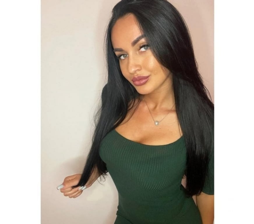 Escorts West Yorkshire Leeds - Photos for 🥵 Roxy blue eyes nice face tann body🥵 party 🤤