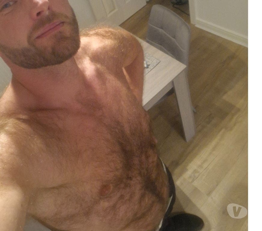 Escorts Staffordshire East Staffordshire - Photos for Male escort services. Tall, Fit & A Little Bit Naughty 😉