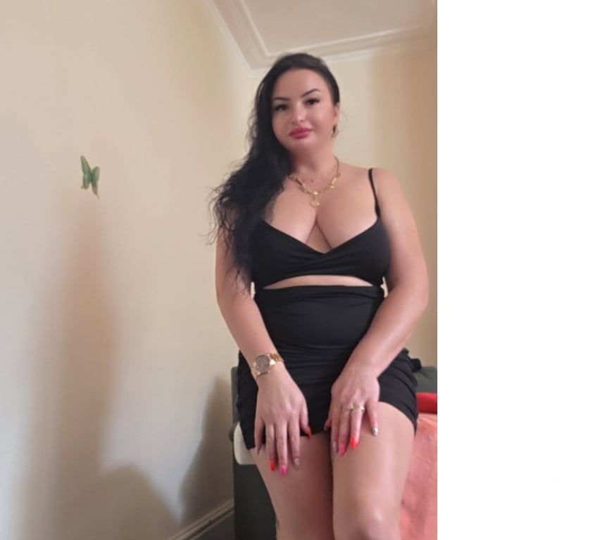 Escorts West Yorkshire Leeds - Photos for Professional massage Swedish by Jennifer