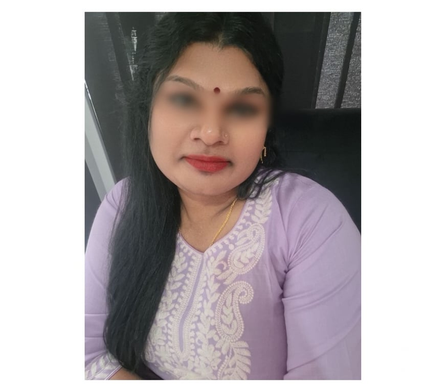 Escorts Ealing Southall - Ealing - Photos for Buvana ✨ Elegant Dusky South Indian Girl