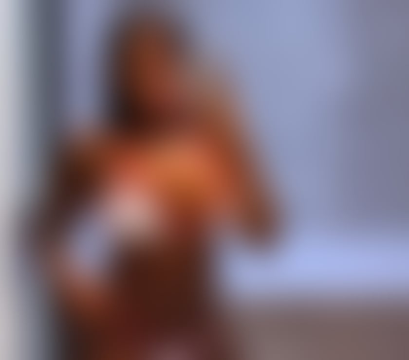Escorts West Yorkshire Leeds - Photos for Elegant independent