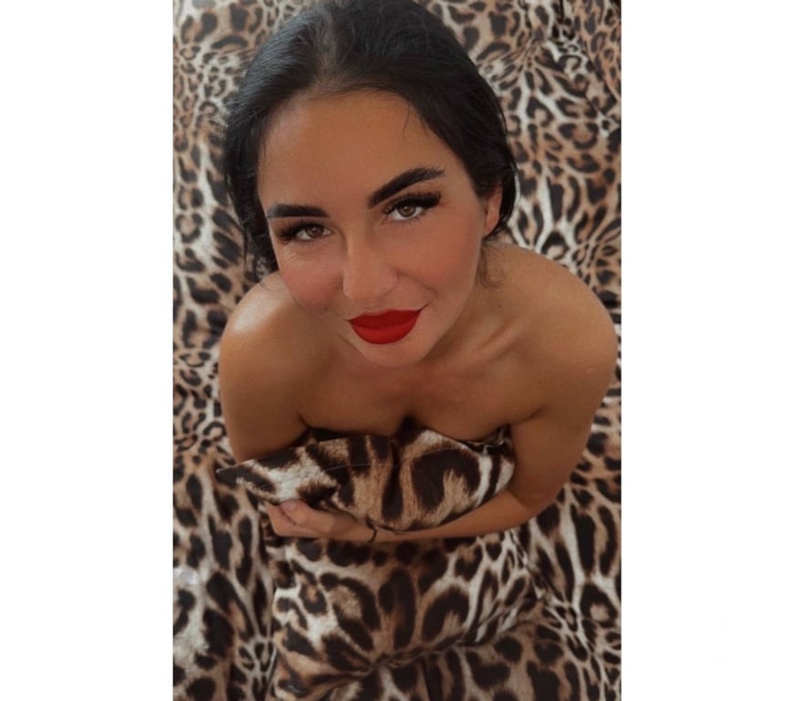 Escorts Cumberland Carlisle - Cumberland - Photos for Elena💛Outcalls Only • Discreet & Elegant💛