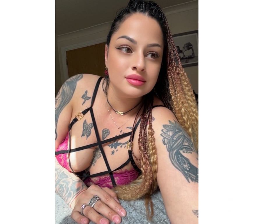 Escorts West Midlands Birmingham - Photos for Tattooed MILF Bella• Mature not Old •No rush GFE