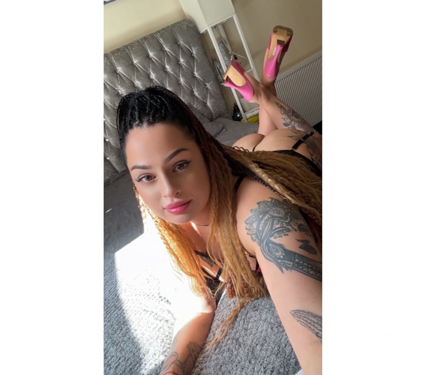 Escorts West Midlands Birmingham - Photos for Tattooed MILF Bella• Mature not Old •No rush GFE