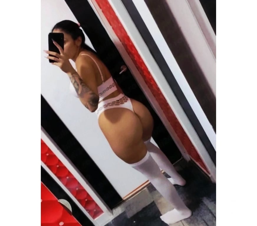 Escorts West Yorkshire Leeds - Photos for Party girl in your area no rush 😋
